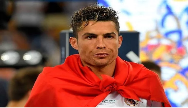 السبب الحقيقي وراء عدم ظهور رونالدو بقميص ريال مدريد الجديد