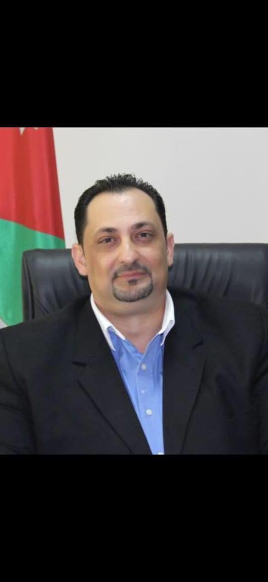  الدكتور إسلام العزام  ..  مبارك ترفيع الى رتبة استاذ مشارك