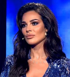 نادين نجيم تسخر من مقولة "رح تندمي" بفيديو فكاهي