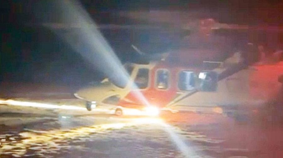 ابو ظبي  ..  إخلاء مصابين تعرضا لحادث تدهور سيارة في صحراء ليوا 