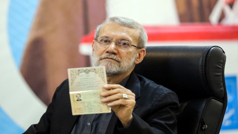 المعتدل علي لاريجاني يقدم ترشيحه للانتخابات الرئاسية في إيران   