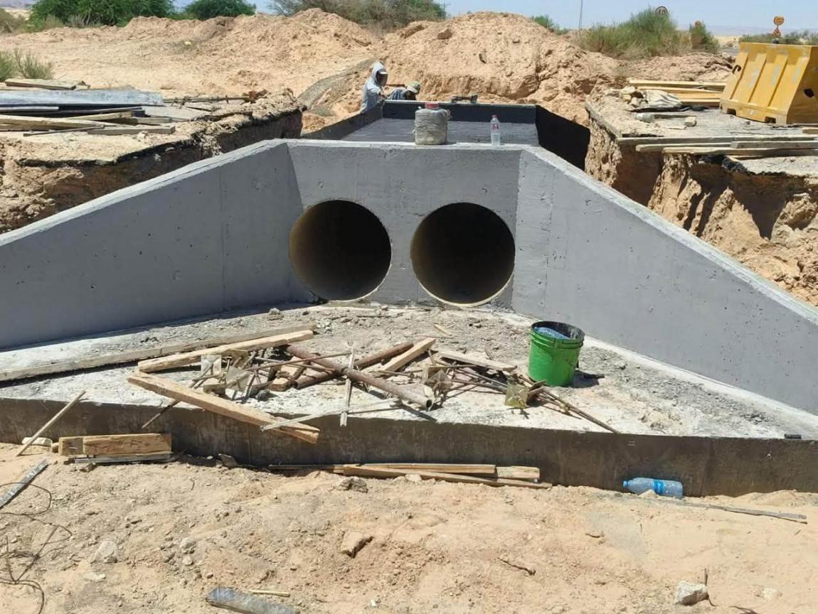 الأشغال: صيانة وإنشاء منشآت مائية ومعالجة نقاط ساخنة في العقبة
