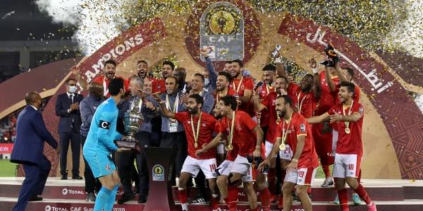 الأهلي والرجاء  ..  ماذا يقول التاريخ عن صراع السوبر الإفريقي؟