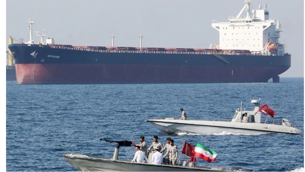 الجيش الأميركي يعيد توجيه 27 سفينة مع تصاعد أزمة مضيق هرمز