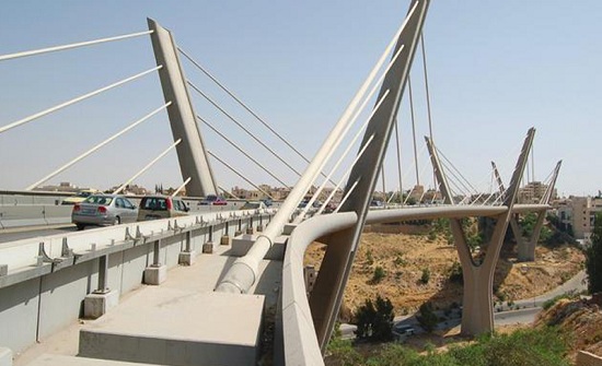 شاب ينتحر بإلقاء نفسه من فوق جسر عبدون