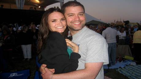 نجمة أمريكية تضع مولودا من زوجها المتوفى منذ 10 سنوات