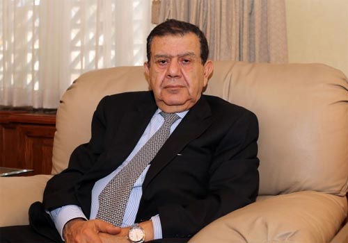 محافظ البنك المركزي يكشف عن عدد الاردنيين المقترضين من البنوك 