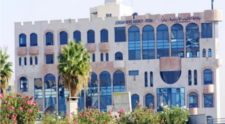 هل يخلع صحافيو بترا ثوب الحكومة ردا على تجاهل رئيسها الرزاز لهم ؟
