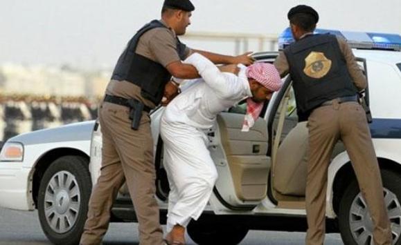 تنفيذ حكم الجلد لسعودي ابتز فتيات في حائل
