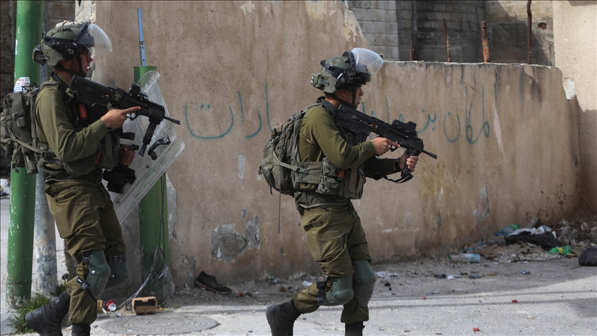 استشهاد فلسطيني وإصابة آخر برصاص الاحتلال في رام الله 