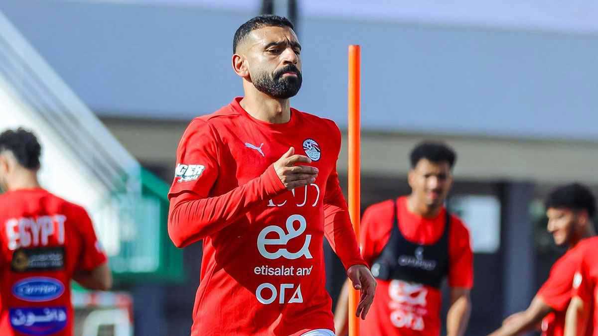 "لماذا أحضر؟" ..  محمد صلاح يمنع صدام نجم منتخب مصر مع حسام حسن