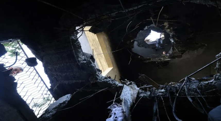 استشهاد 3 فلسطينيات وإصابة 13 آخرين بسقوط شظايا صاروخ في الخليل