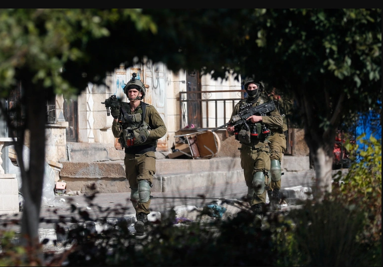 جيش الاحتلال يغلق الضفة الغربية وغزة لاحتفالات اليهود