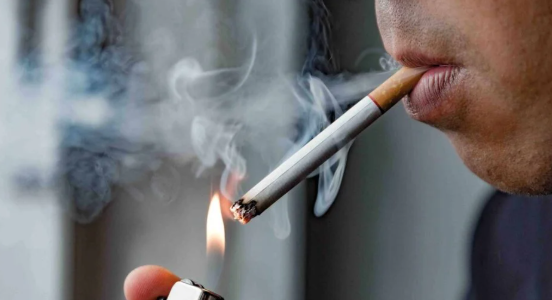 خبر كاذب متداول حول عقوبة تدخين المعلم في المدارس الأردنية