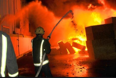 وفاة 13 باكستاني بحريق بيت من صفيح الزينكو في الشونة الجنوبية