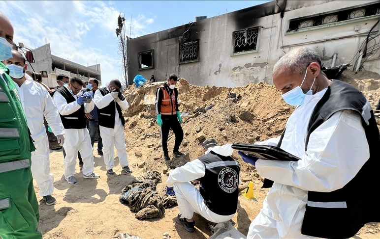  "حكومة غزة": العثور على مقبرة جماعية ثالثة بمستشفى الشفاء