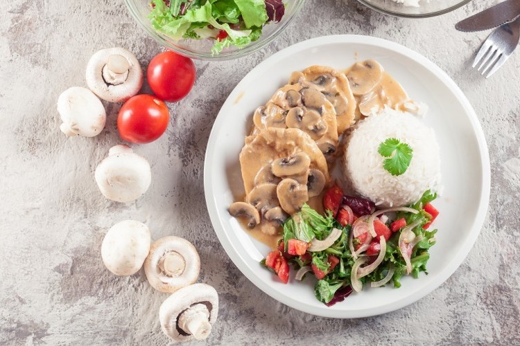 دجاج بالكريمة