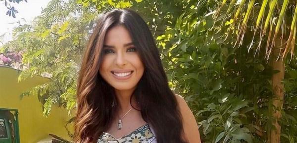 بالفيديو  ..  دينا تتعرض لهجوم لاذع بعد وصلة رقص مثيرة !
