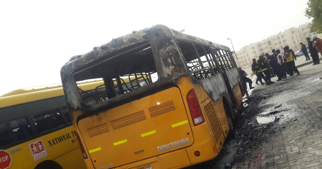 عمان : مجهولون يضرمون النار بـ(4) حافلات لاحدى المدارس الخاصة بمنطقة "المحطة"