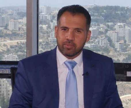 الريماوي يزعم : سوق سوداء تتحكم بالحجز عبر منصة معبر الجسر مع الأردن