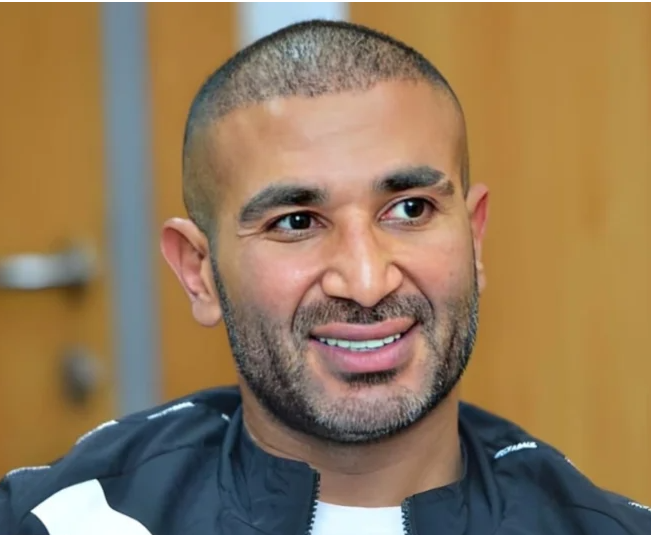 أحمد سعد يُشارك صورًا له من داخل طائرة خاصة