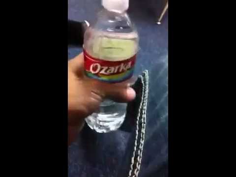 أسرع طريقة لشرب الماء!