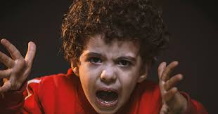 كيف يمكننا معالجة ظاهرة الضرب التي ظهرت فجأة عند طفلنا
