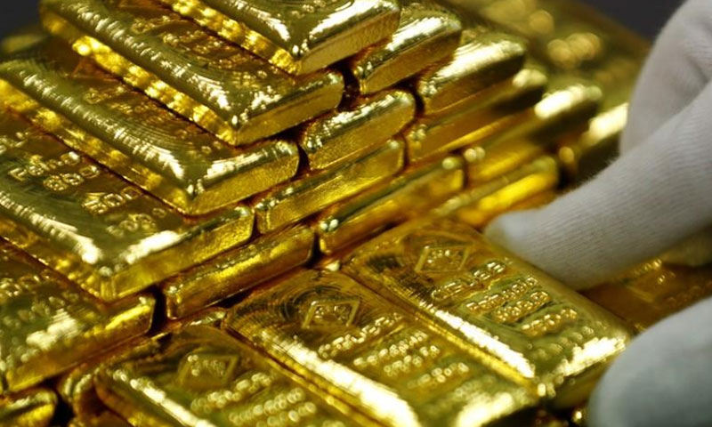 الذهب يحقق رقمًا قياسيًا جديدًا مدفوعًا بتوقعات خفض الفائدة الأمريكية