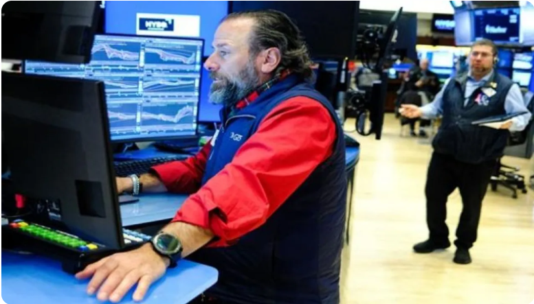 مشهد متقلب في وول ستريت ..  تأرجح بين أسعار النفط والتوترات الجيوسياسية