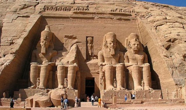 من المومياء الطائرة إلى غفوة أبو الهول ..  أساطير وحكايات غامضة عن الآثار المصرية