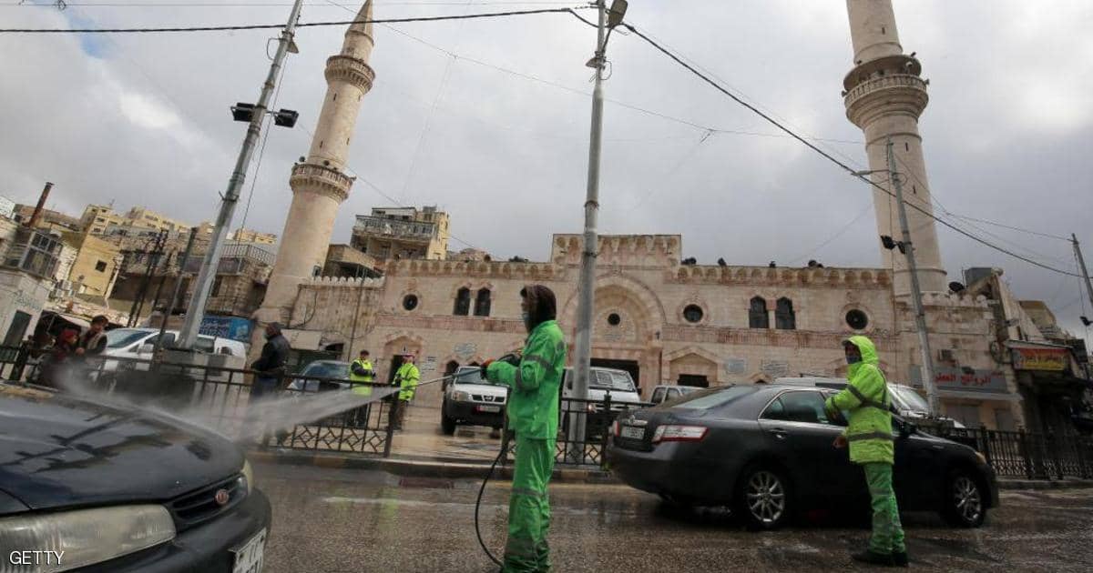 طبيب أردني يكشف مفاجأة بشان الحالة الوبائية في المملكة و الحظر الشامل  ..  تفاصيل