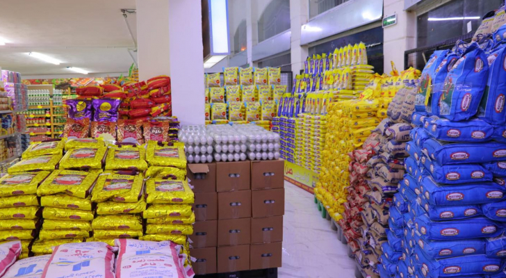الحكومة: التزام المؤسَّستين الاستهلاكيَّتين بتثبيت الأسعار حتَّى نهاية رمضان