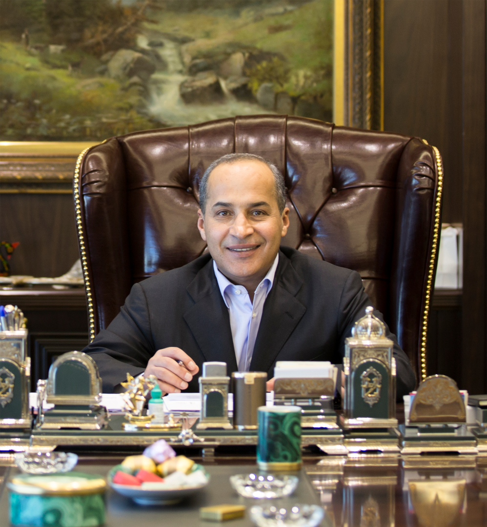 المناصير يرد على شائعات زواجه من ابنة رئيس الوزراء الروسي وترأسه عصابة