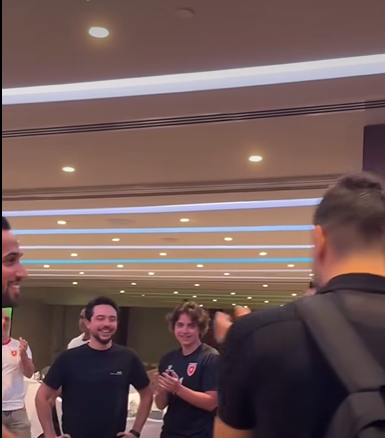 بالفيديو ..  منتخب النشامى لـ"ولي العهد": حيالله وحيالله بحسين ابـن عبدالله ..  اميرنا يالغالي كفو يا بن عبدالله