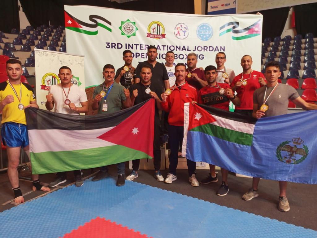 لاعبو الأمن العام للكيك بوكسينغ يحصدون الذهب في بطولة الاندية الدولية.