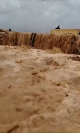 بالفيديو : سيول وأمطار غزيرة تضرب قرية أدر في الكرك 