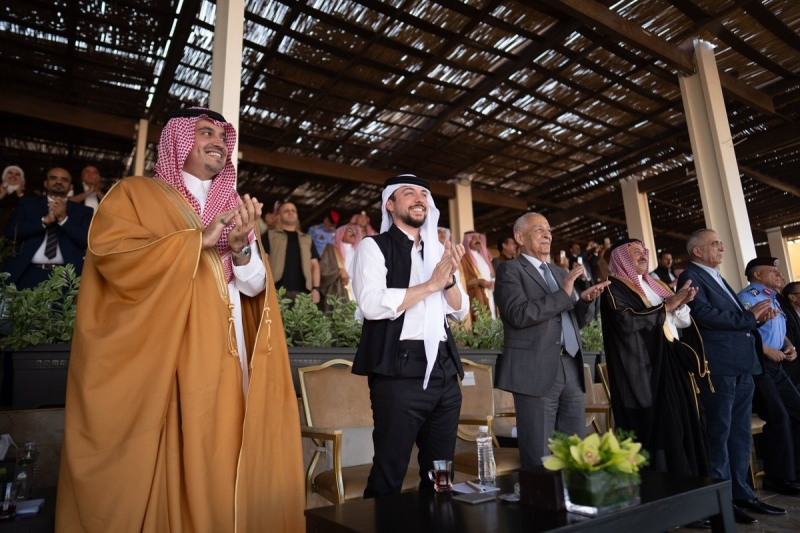 ولي العهد يرعى ختام بطولة العالم للهجن ..  والأردن يتوج بذهبية الرجال