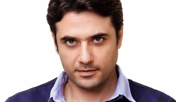 هؤلاء ممنوعين من دخول فيلم أحمد عز!