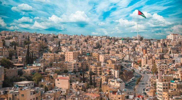 انخفاض تدريجي في درجات الحرارة خلال منتصف الأسبوع في الأردن