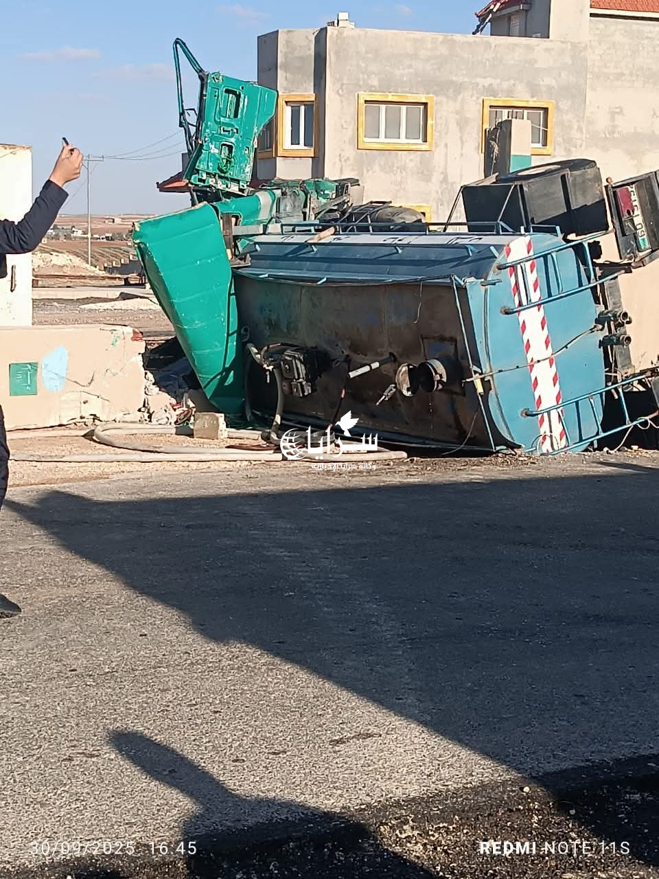 وفاة شاب عشريني بحادث تدهـور على طريق الرمثا ..  صورة