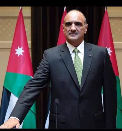 الى دوله الدكتور بشر الخصاونه ما نحتاجه اليوم عمليه "اقناعيه شعبيه" 