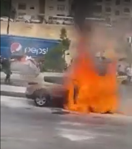 بالفيديو ..  احتراق مركبة في صويلح 