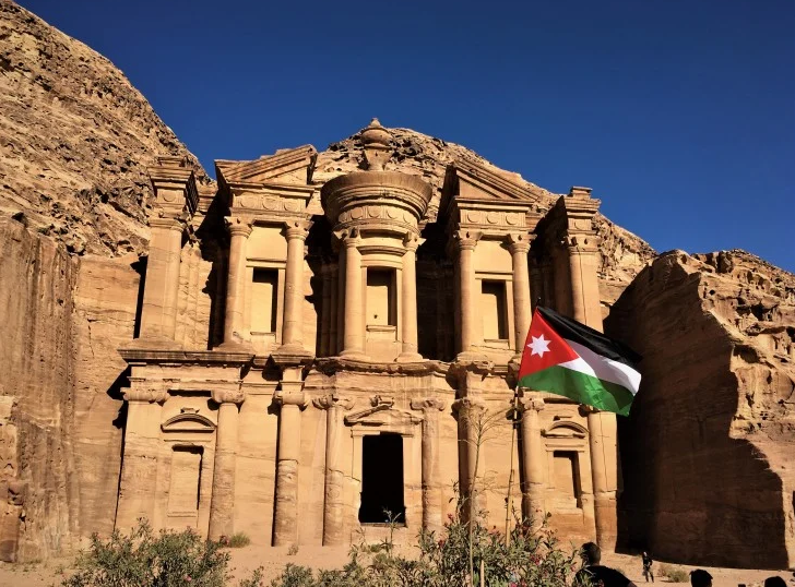 نواب لواء البترا يطالبون بزيادة كميات ضخ المياه للواء