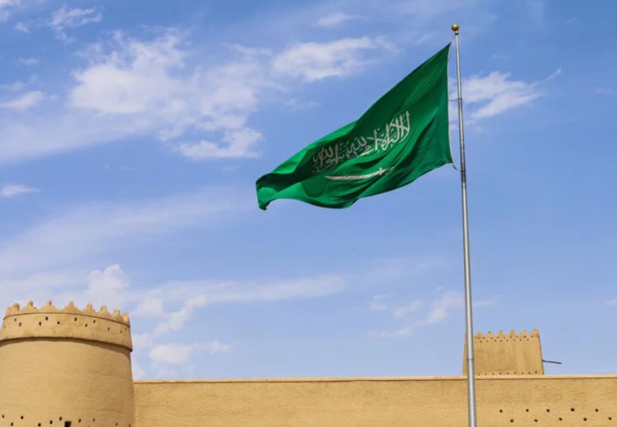 قوات التحالف: اعتراض وتدمير صاروخ باليستي حوثي استهدف نجران
