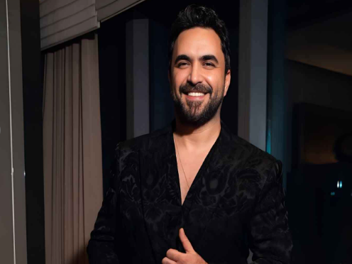نادر الأتات يستعد للزفاف وخطيبته تحتفل بتوديع العزوبية