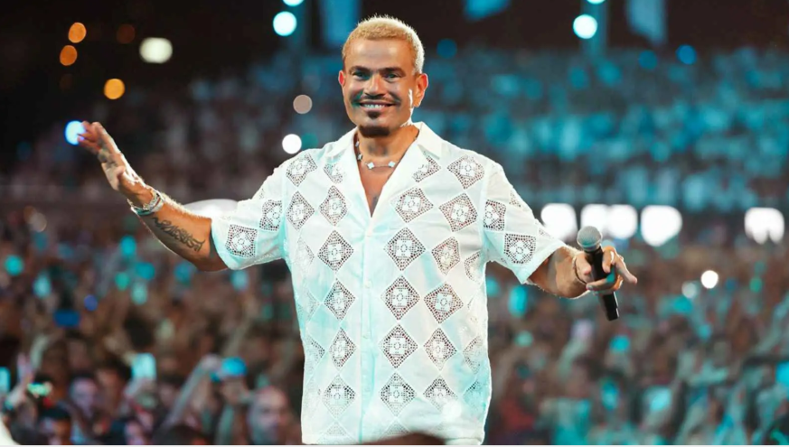 القضاء المصري يؤيد تغريم عمرو دياب في قضية "صفع الشاب"