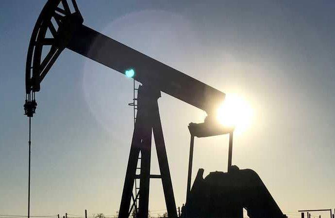 أسعار النفط تنخفض