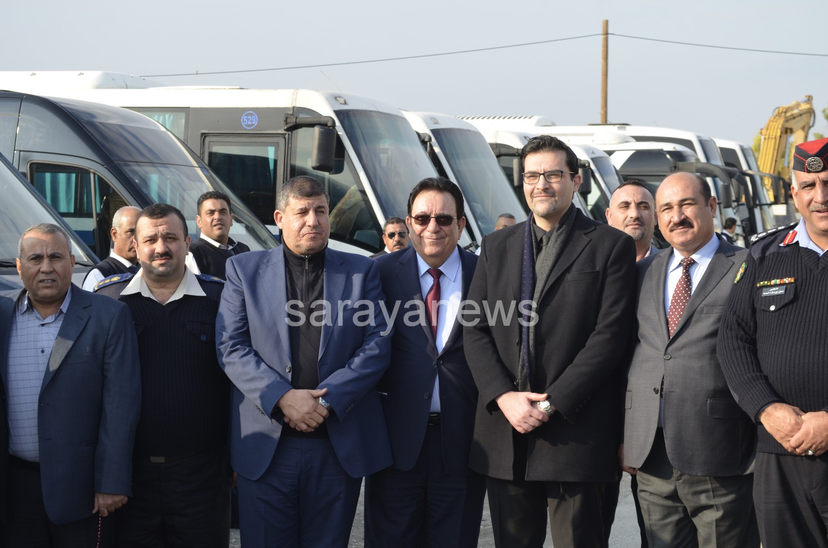 بالصور .. النقل تزيد حافلاتها المخصصة لنقل المسافرين عبر جسر الملك حسين وجت تعزز اسطولها من الحافلات