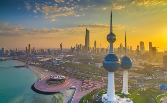 حملة اعلانية تثير الجدل في الكويت