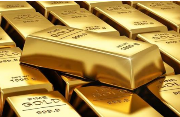 الذهب يواصل الهبوط  ..  والأونصة تنخفض إلى 4030 دولار